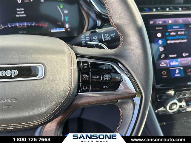 Photo of 2023 Diamond Black Crystal Pearlcoat Jeep Grand Cherokee 4xe