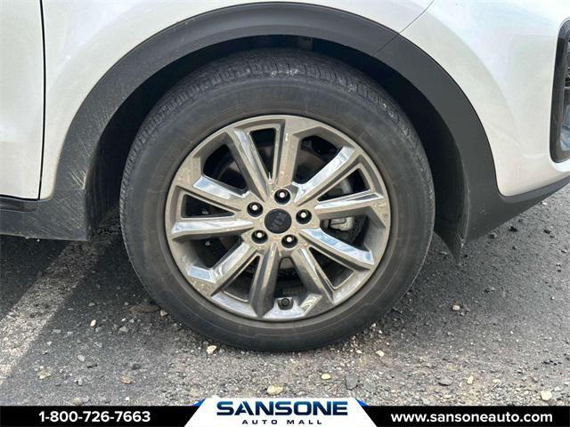 Photo of 2022 Sparkling Silver Kia Sportage