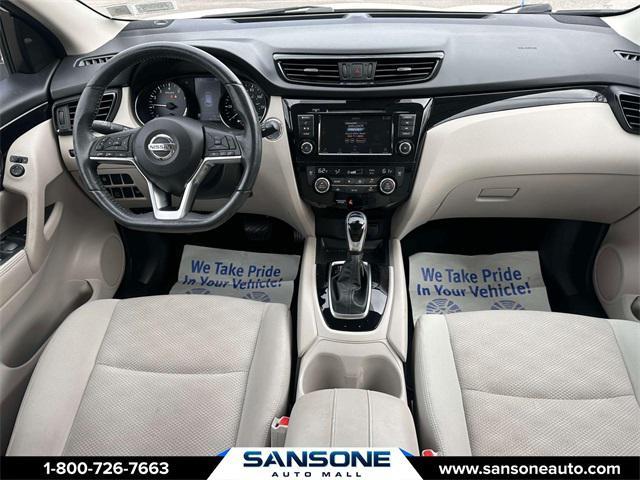 Photo of 2019 Pearl White Tricoat Nissan Rogue Sport