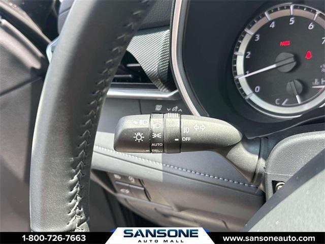 Photo of 2023 Midnight Black Toyota Highlander