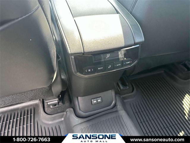 Photo of 2023 Midnight Black Toyota Highlander