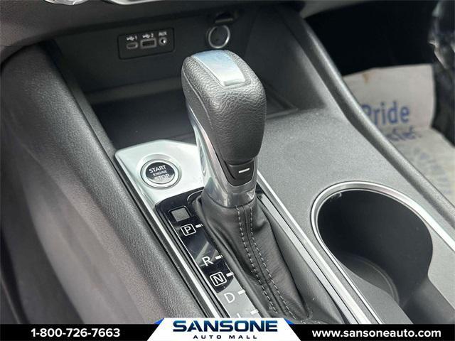 Photo of 2022 Super Black Clearcoat Nissan Altima