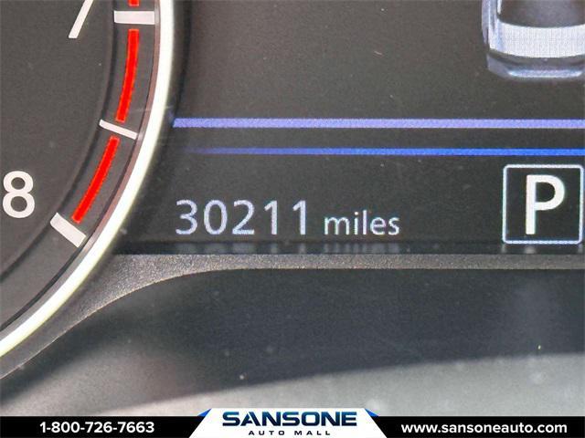 Photo of 2022 Super Black Clearcoat Nissan Altima