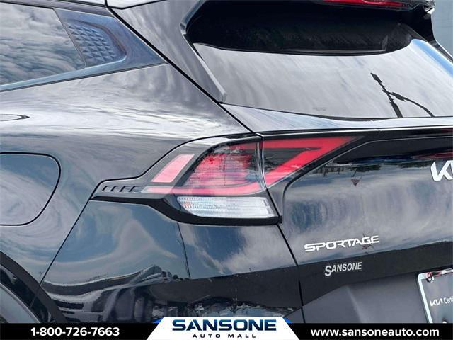 Photo of 2023 Ebony Black Kia Sportage