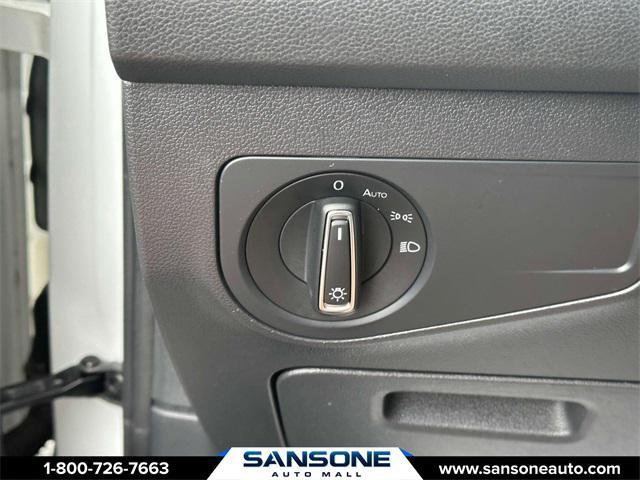 Photo of 2022 Pure White Volkswagen Tiguan