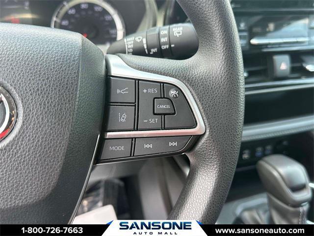 Photo of 2022 Celestialsilver Toyota Highlander