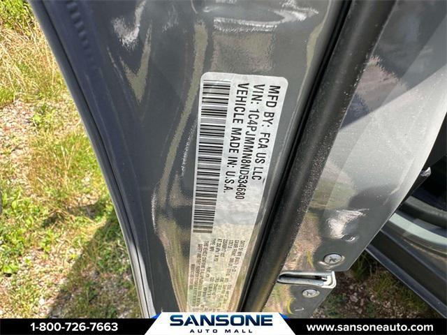 Photo of 2022 Sting-Gray Clearcoat Jeep Cherokee