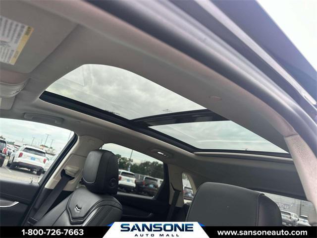 Photo of 2019 Dark Granite Metallic Cadillac XT5