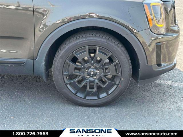 Photo of 2022 Dark Moss Kia Telluride