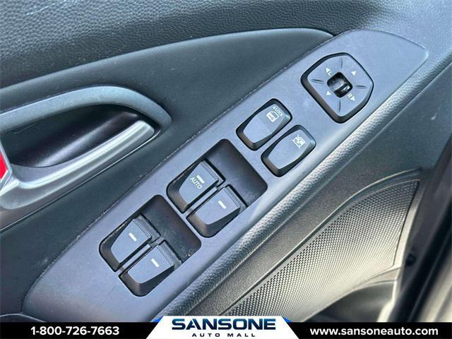 Photo of 2013 Diamond Silver Hyundai TUCSON