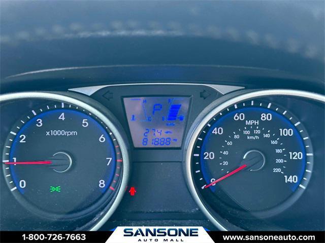 Photo of 2013 Diamond Silver Hyundai TUCSON