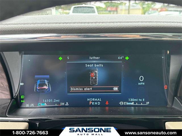 Photo of 2022 Silver Radiance Metallic Clearcoat Lincoln Navigator