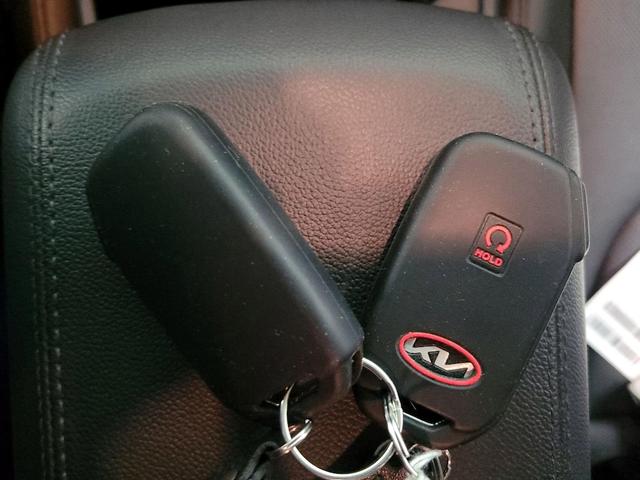 Photo of 2023 Gray Kia Sportage