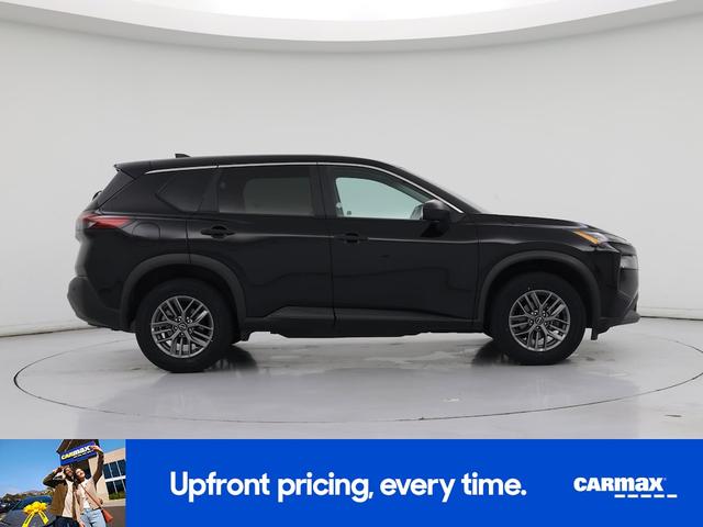 Photo of 2023 Black Nissan Rogue