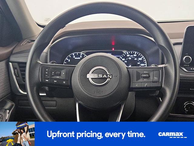 Photo of 2023 Black Nissan Rogue