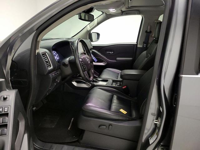 Photo of 2022 Gray Nissan Frontier