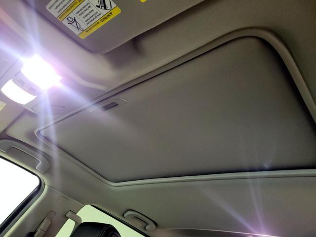 Photo of 2022 Gray Nissan Frontier