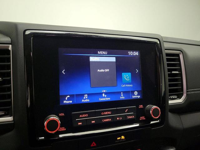 Photo of 2022 Gray Nissan Frontier