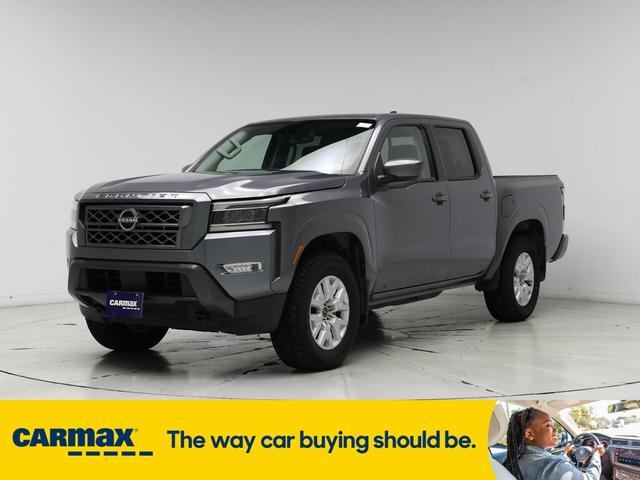 Photo of 2022 Gray Nissan Frontier
