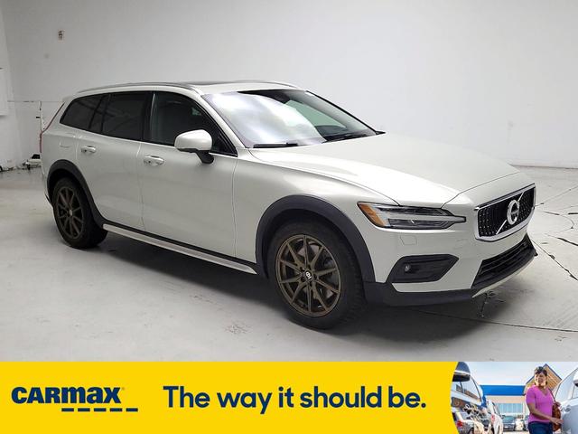2020 Volvo V60 Cross Country