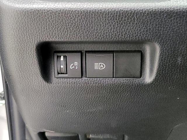 Photo of 2022 Silver Toyota RAV4