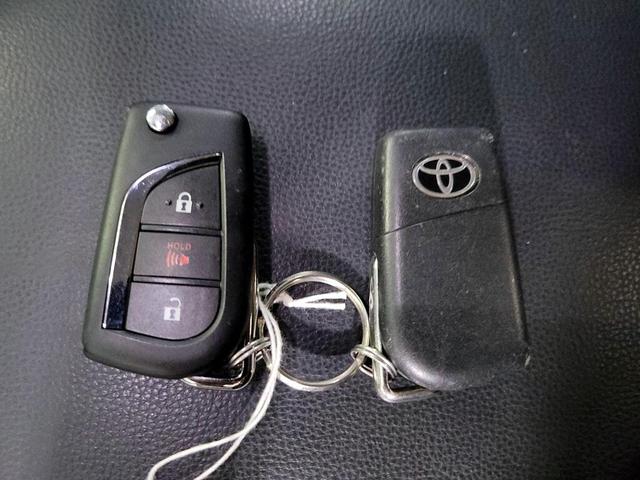 Photo of 2022 Silver Toyota RAV4