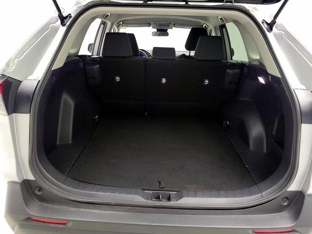 Photo of 2022 Silver Toyota RAV4