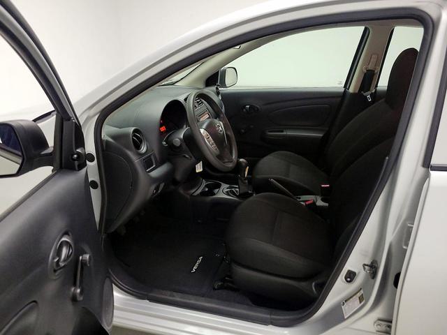 Photo of 2015 Silver Nissan Versa