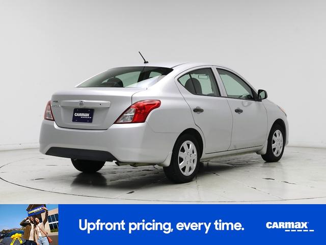 Photo of 2015 Silver Nissan Versa
