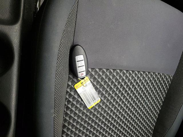 Photo of 2020 Silver Nissan Versa