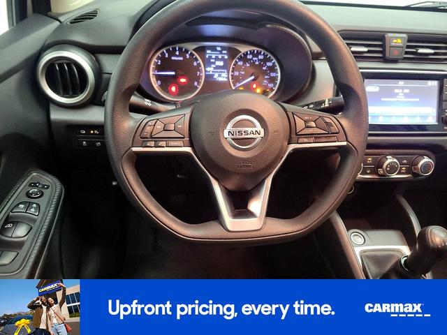 Photo of 2020 Silver Nissan Versa