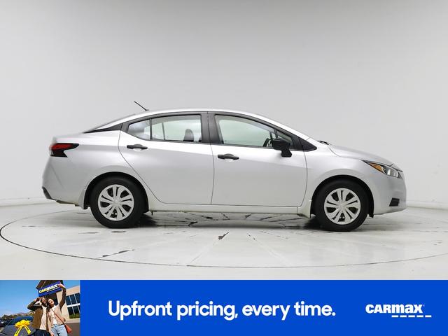 Photo of 2020 Silver Nissan Versa