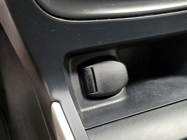 Photo of 2019 Silver Nissan Sentra