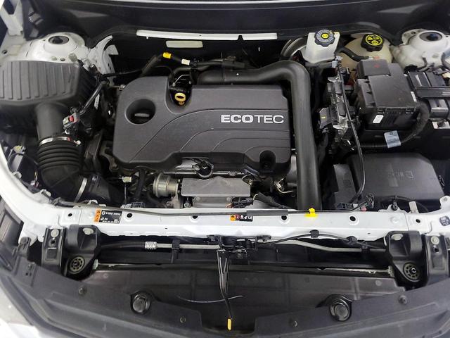 Photo of 2021 White Chevrolet Equinox