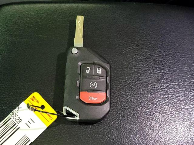 Photo of 2018 Gray Jeep Wrangler