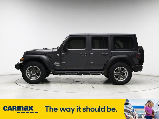 Photo of 2018 Gray Jeep Wrangler