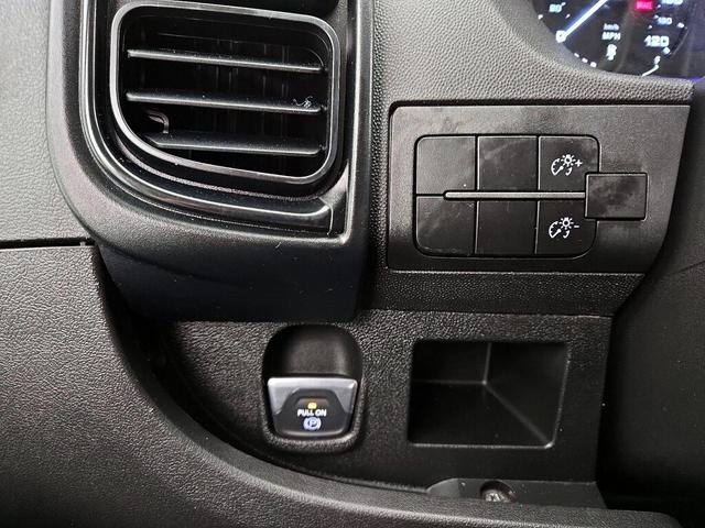 Photo of 2023 White RAM ProMaster 2500