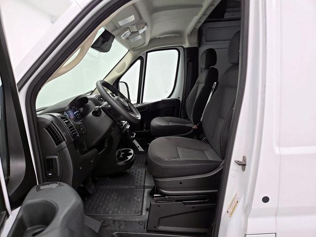 Photo of 2023 White RAM ProMaster 2500