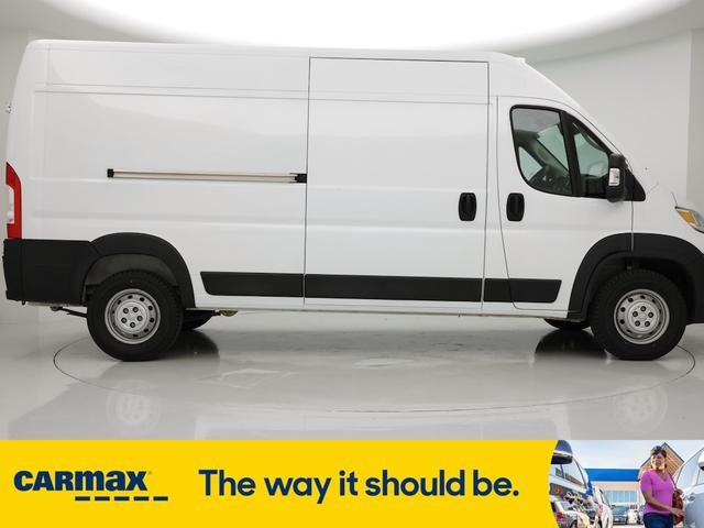 Photo of 2023 White RAM ProMaster 2500