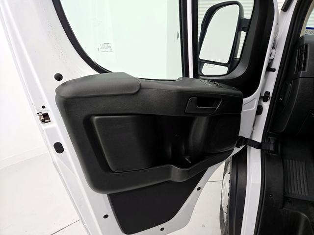 Photo of 2023 White RAM ProMaster 2500