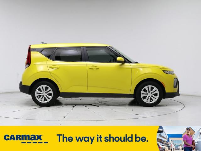 Photo of 2020 Yellow Kia Soul