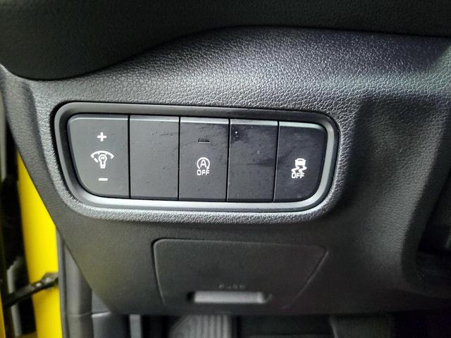 Photo of 2020 Yellow Kia Soul