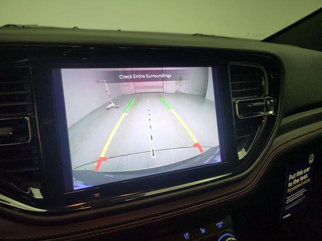 Photo of 2023 White Dodge Durango