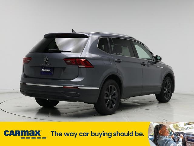 Photo of 2024 Gray Volkswagen Tiguan