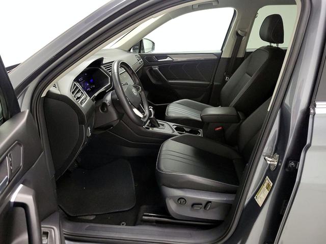 Photo of 2024 Gray Volkswagen Tiguan