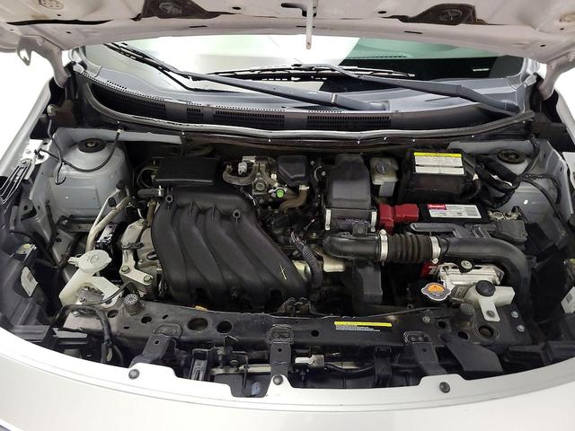 Photo of 2018 Silver Nissan Versa