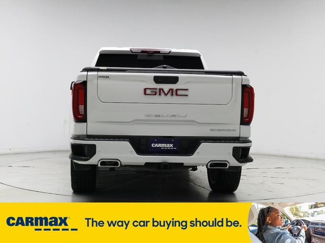 Photo of 2020 White GMC Sierra 1500