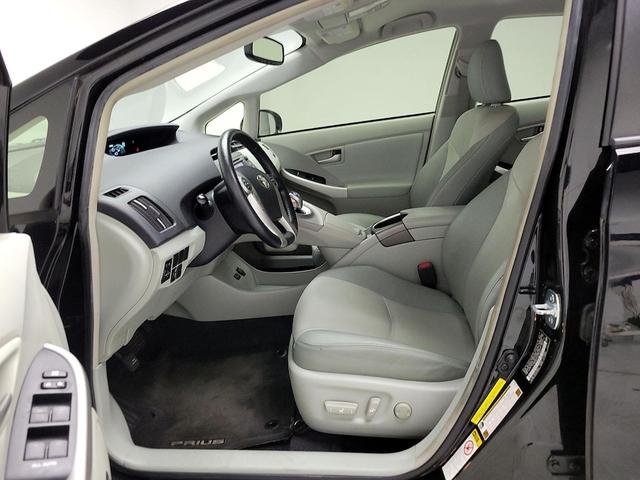 Photo of 2014 Black Toyota Prius