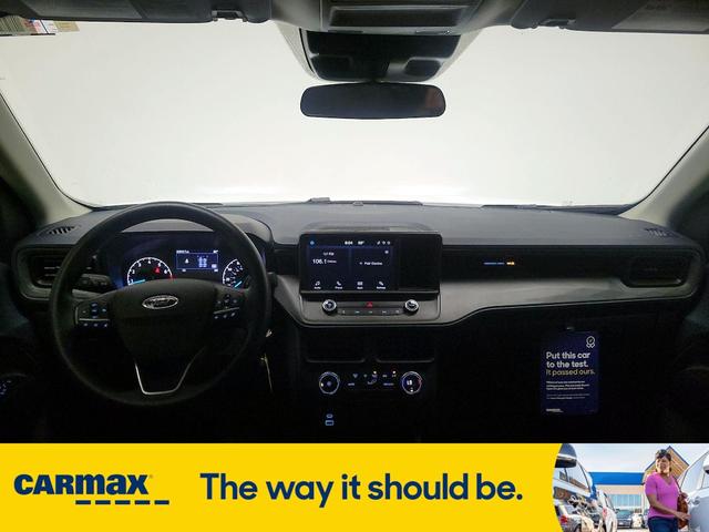 Photo of 2022 White Ford Maverick