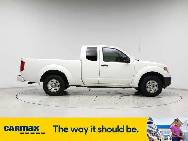 Photo of 2017 White Nissan Frontier